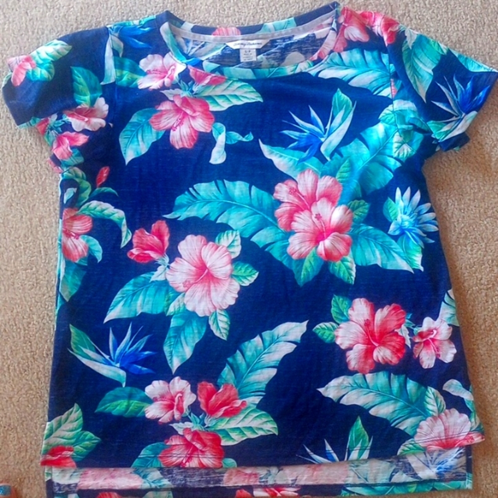 Tommy Bahama top